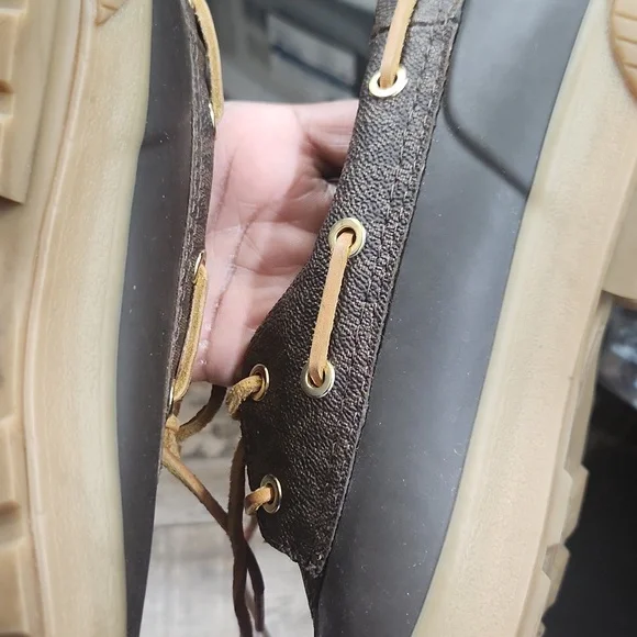 Michael kors rubber shoes for winter - Picture 4 of 7